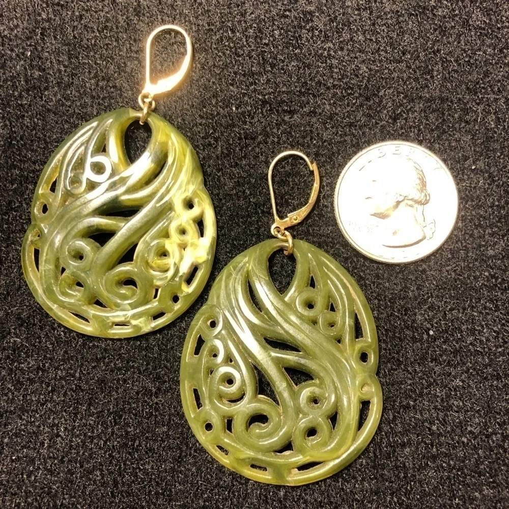 🇻🇳 Amazing Asian Jade looking earrings from a boutique in Saigon, Vietnam - Picture 4 of 7